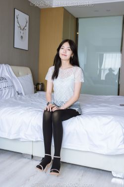 BoBoSocks袜啵啵 No.459 小甜豆 -高跟凉鞋、厚黑丝、穿鞋踩包子和橘子剧情