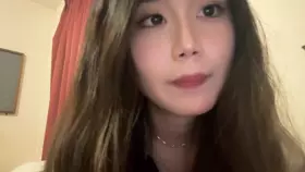 夏栖该睡啦__单独付费7V_高清无水印_露脸舔手指