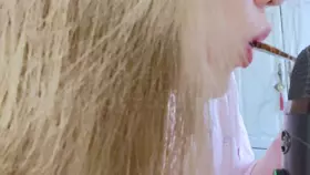 pipi酱睡不醒_三种勺子吃蜂蜜_三种勺子吃蜂蜜