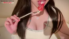 一盒土豆酱_奶油草莓