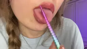 pipi酱睡不醒_多种工具口水画_多种工具口水画