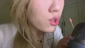 pipi酱睡不醒_棉签_手指_果酱_棉签_手指_果酱