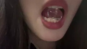 夏栖该睡啦__单独付费7V_高清无水印_吃冰