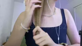 pipi酱睡不醒_精油搓手_抓挠吊带_涂抹身体乳_精油搓手_抓挠吊带_涂抹身体乳