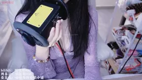 啵啵梨_紫色蕾丝裙