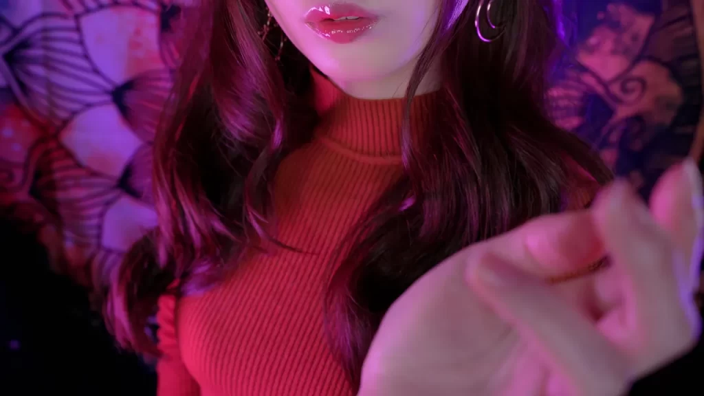 Cham 观察手的动作会让你越来越想睡觉