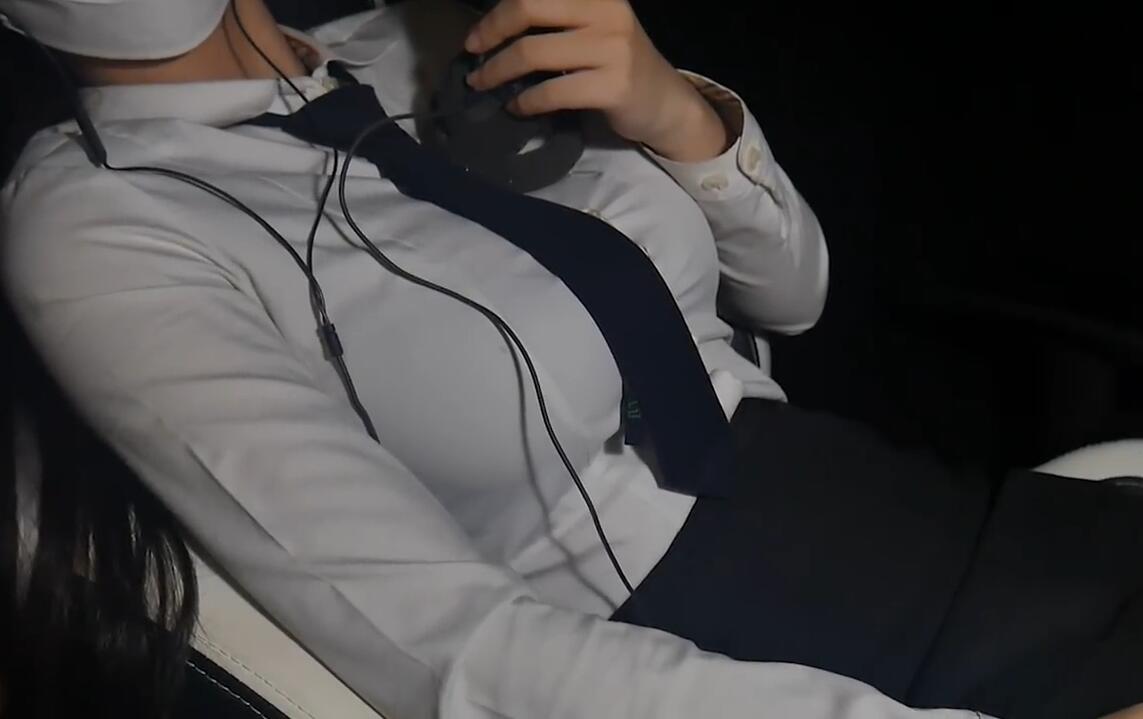 [ASMR]听制服小姐姐的心跳