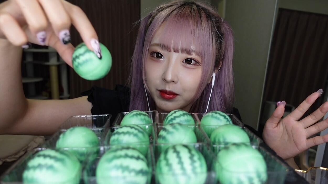 【ASMR】吃西瓜味的糖果【咀嚼声】 【ASMR】吃西瓜味的糖果【咀嚼声】