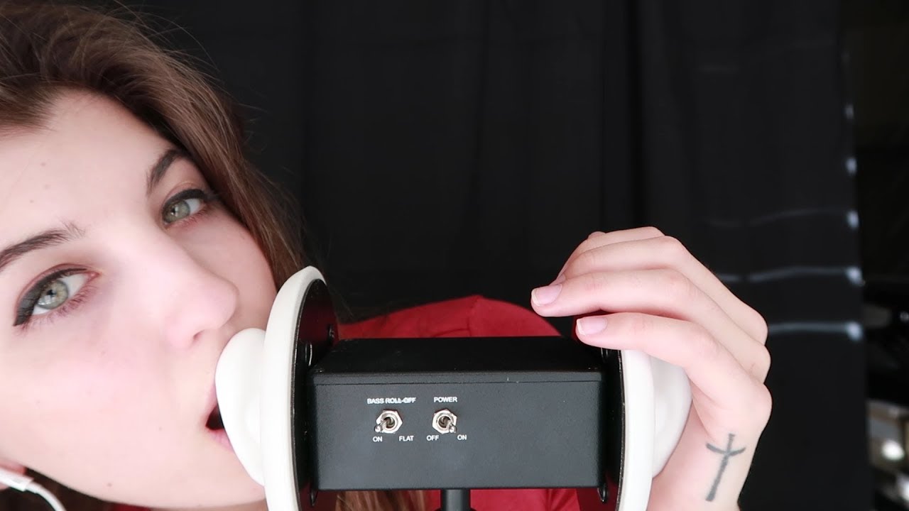 FrivolousFox ASMR 舔耳的福利