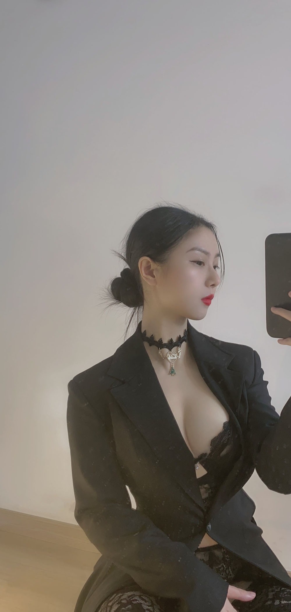 俏妞qiaoniuTT – 微密圈会员订阅系列套图&视频[130套-2025.3]