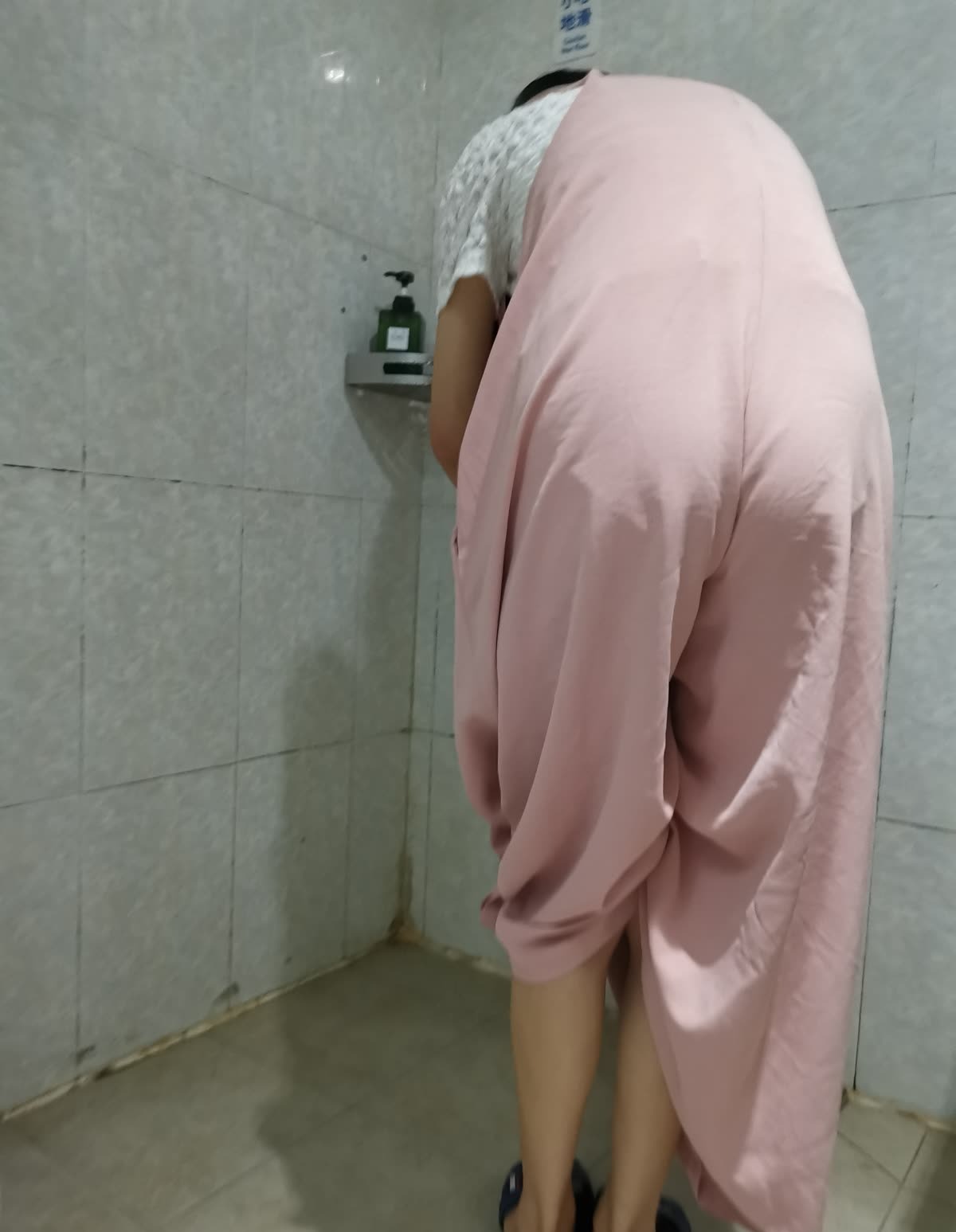 鱼鱼足影 – 全套足袜写真&视频[91期-2024.8]