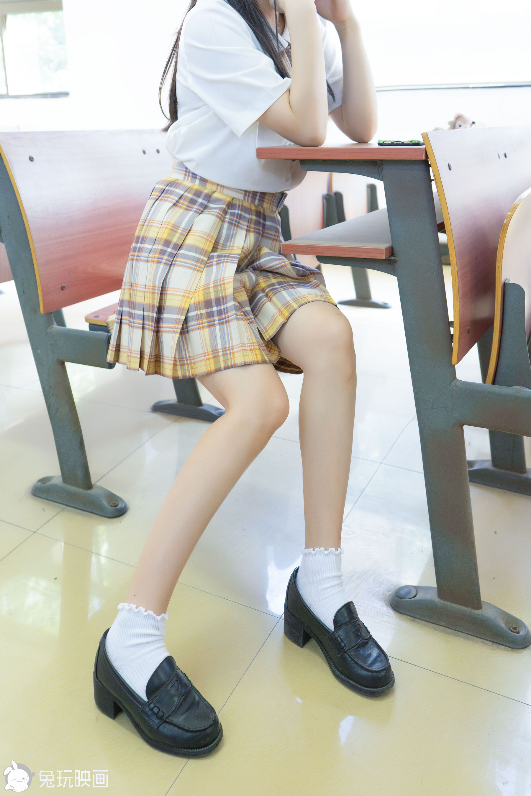 [兔玩映画] - 制服裸腿女孩_第4张